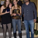 Το μέλος του ΔΣ, Αλεξάκης Νίκος, απονέμει Αναμνηστική πλακέτα στις νικήτριες της 1ης φάσης των Winter Circuit 2010-2011, Κατερίνα Λίτου & Λίνα Ψούνη.