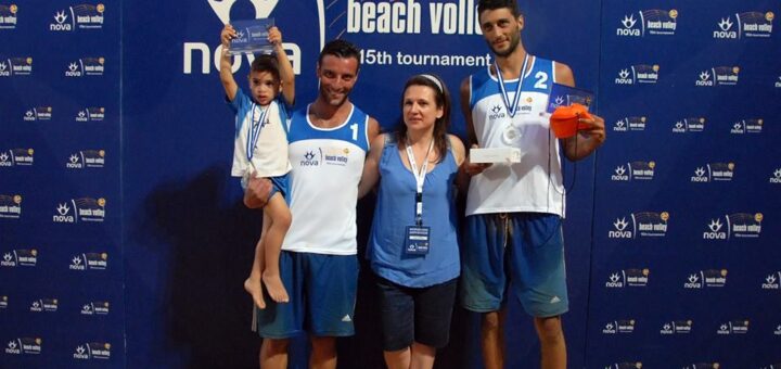 Σαμπάνιες για την «Patras21» στα Χανιά 13